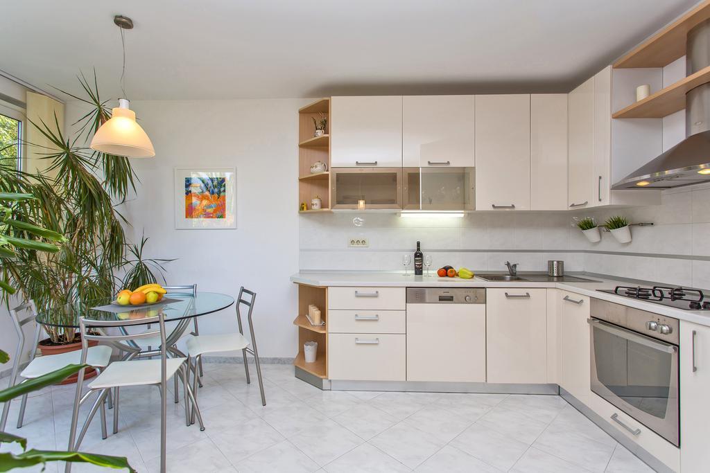 Comfortable Apartment Laura Lapad With Garage Ragusa Esterno foto